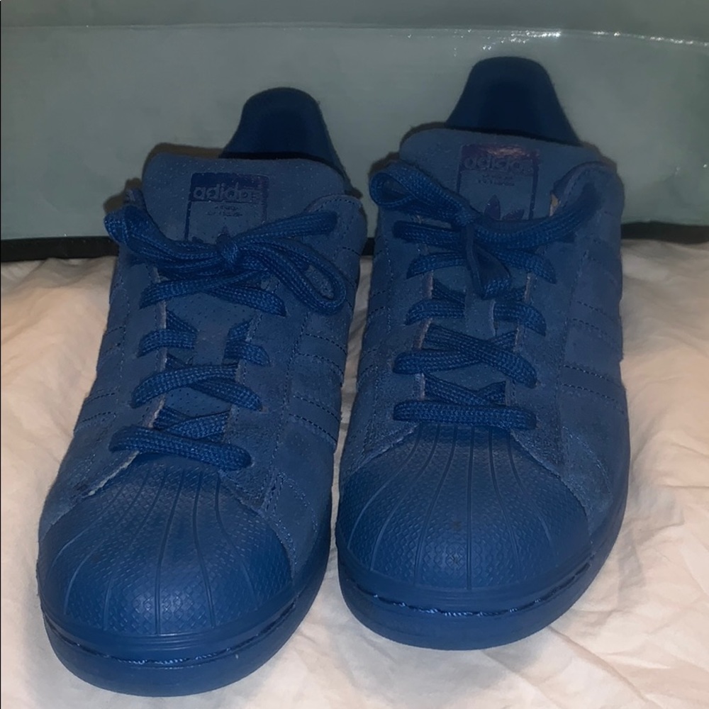 Adidas blue suede tennis shoes